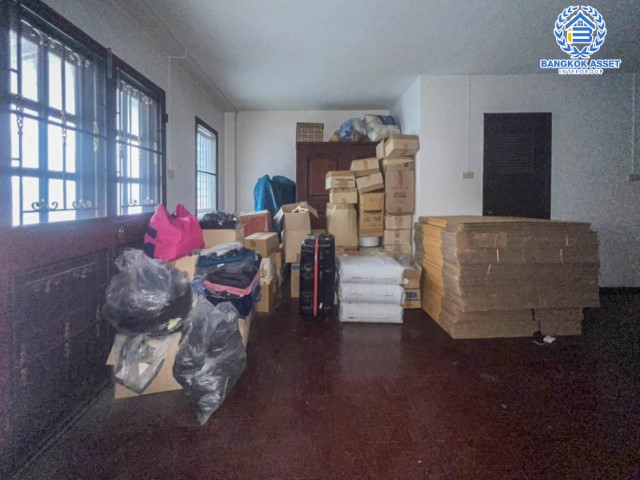 *****ทาวน์โฮม 3 ชั้น มือสองย่านนนทบุรี ม.พิบูลย์การ์เด้นวิลล์ พิบูลย์สงคราม16  เนื้อที่ 26.20 ตร.ว. ฟังก์ชัน 4 ห้องนอน 5 ห้องน้ำ จอดรถได้ 1 คัน บนสุดยอดทำเล! เชื่อมถนนพิบูลย์สงคราม, วงศ์สว่าง, นครอินทร์ และติวานนท์ ใกล้รถไฟฟ้าสายสีม่วง "สถานีแยกติวานนท์" ใกล้จุดขึ้นทางด่วน "ศรีรัช-วงแหวนรอบนอก" จองเลย!